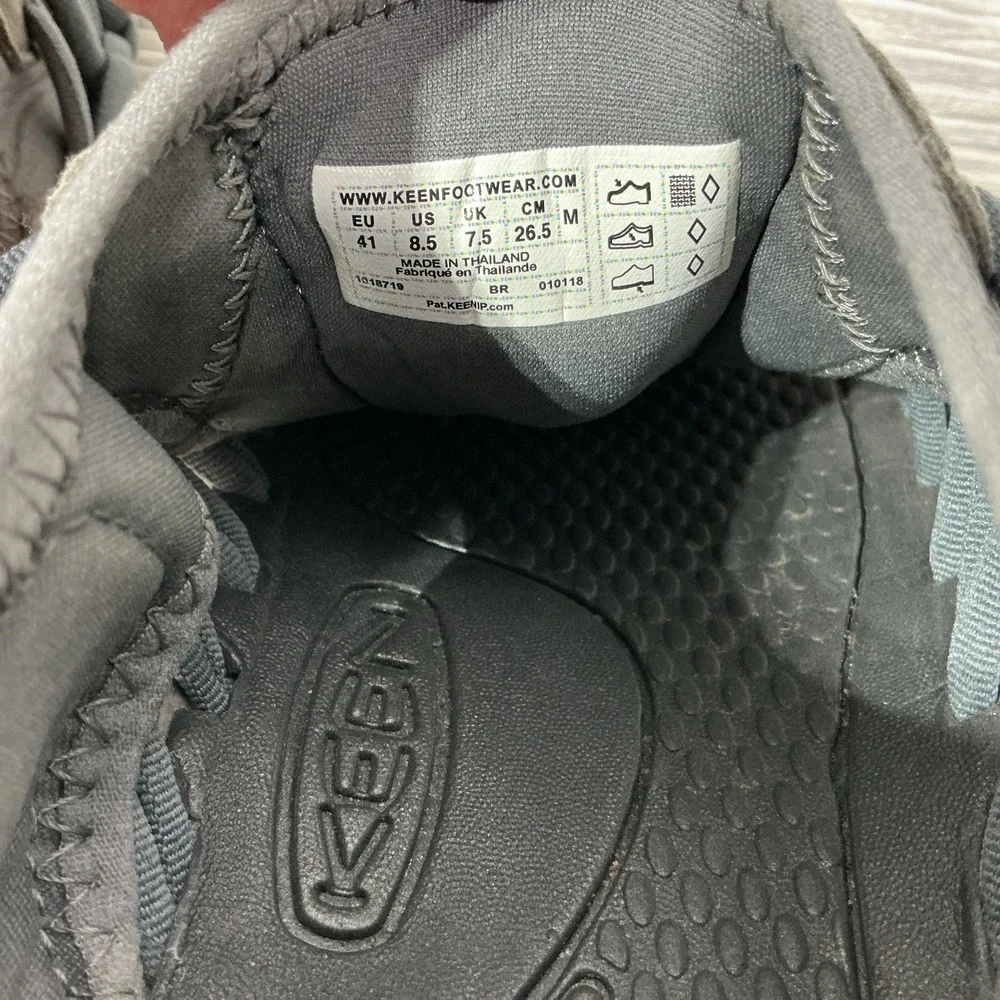 Keen Sandals Mens 8.5 M Uneek Slip On Gray Closed Toe Comfort Low Top 1018719